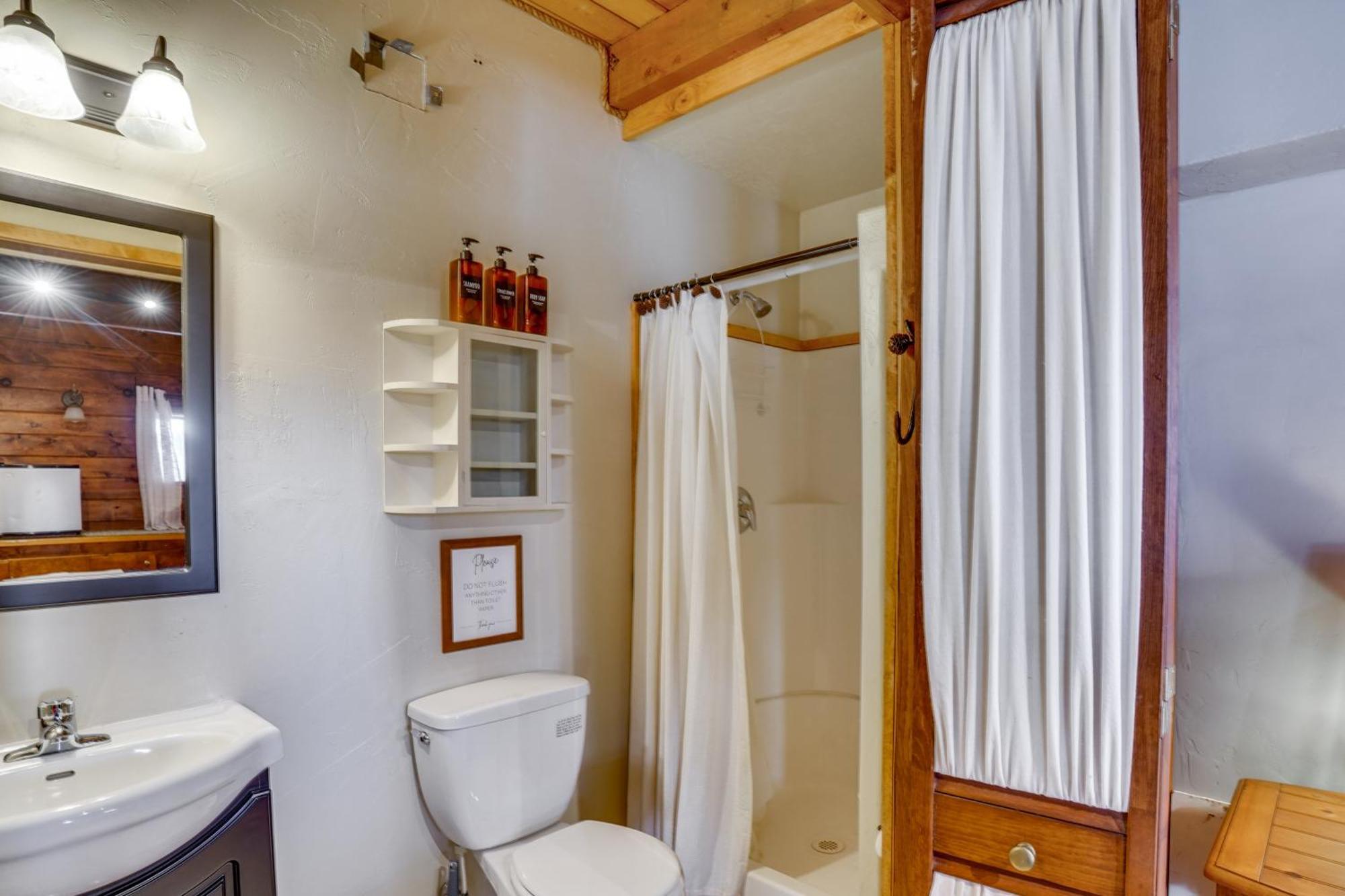 Pet-Friendly Duck Creek Village Retreat With Deck! Zewnętrze zdjęcie