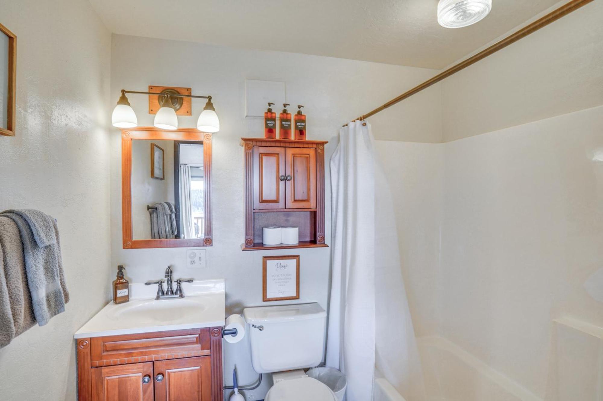 Pet-Friendly Duck Creek Village Retreat With Deck! Zewnętrze zdjęcie